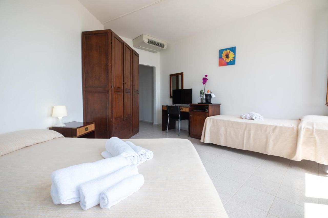 Hotel De Plam Olbia Kültér fotó
