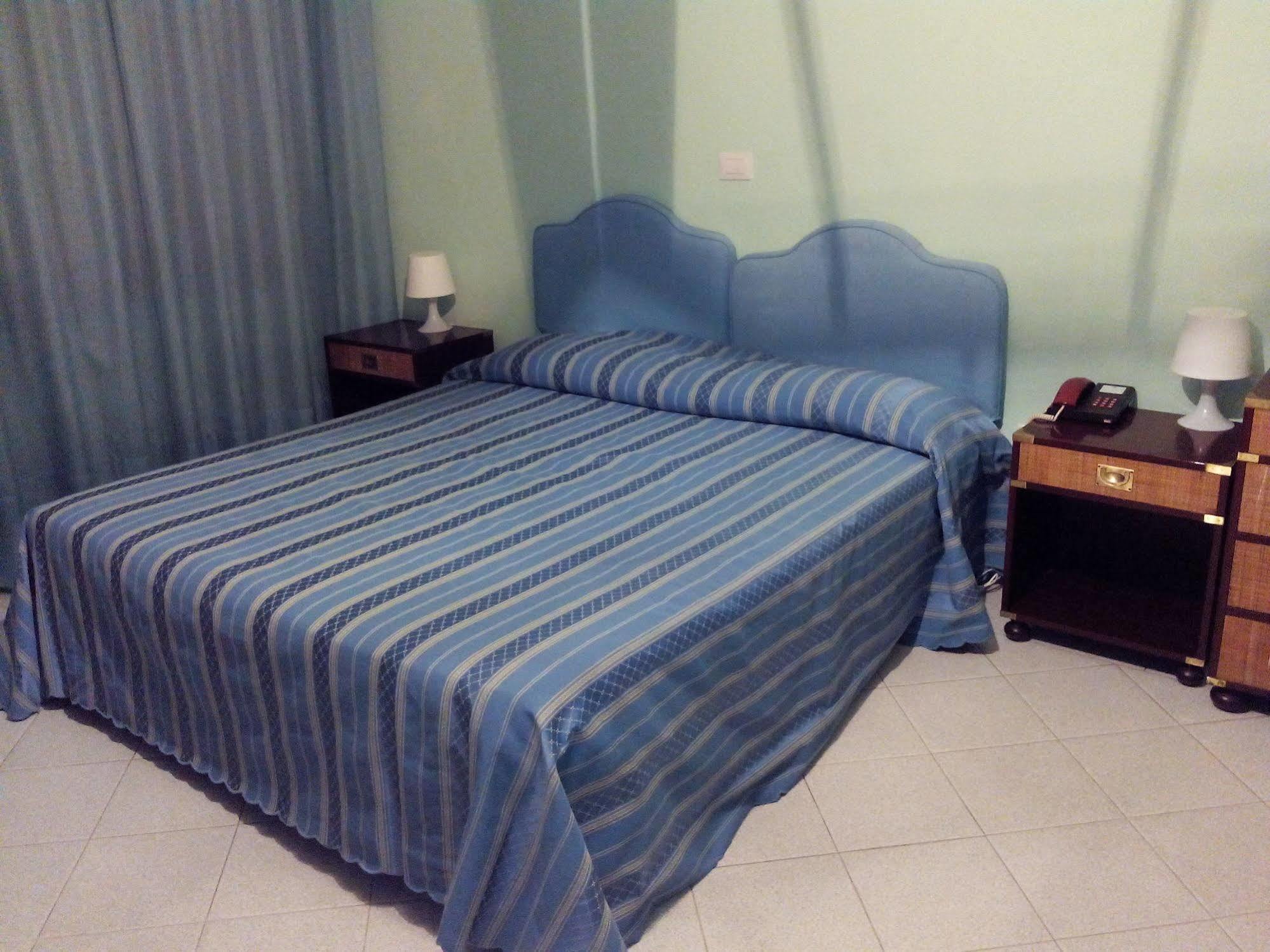 Hotel De Plam Olbia Kültér fotó